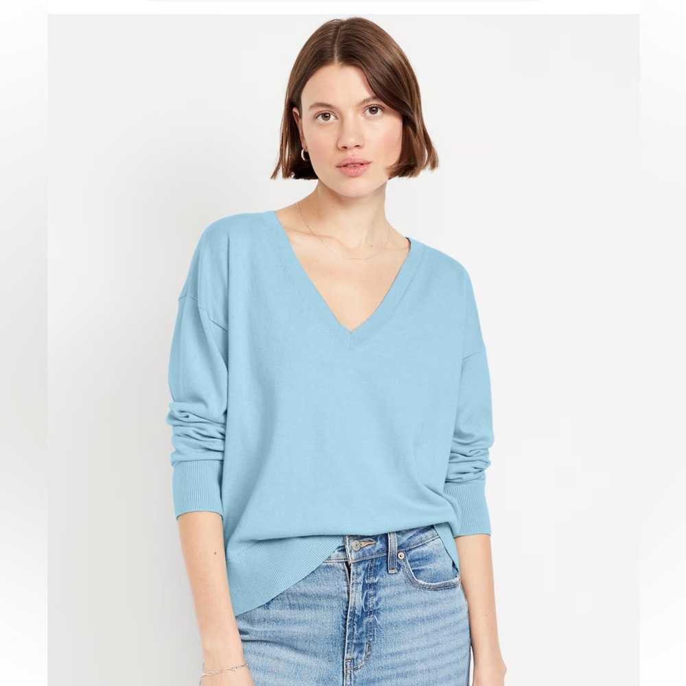 Old Navy NWT So Soft Lite Loose  v neck sweater in original packaging